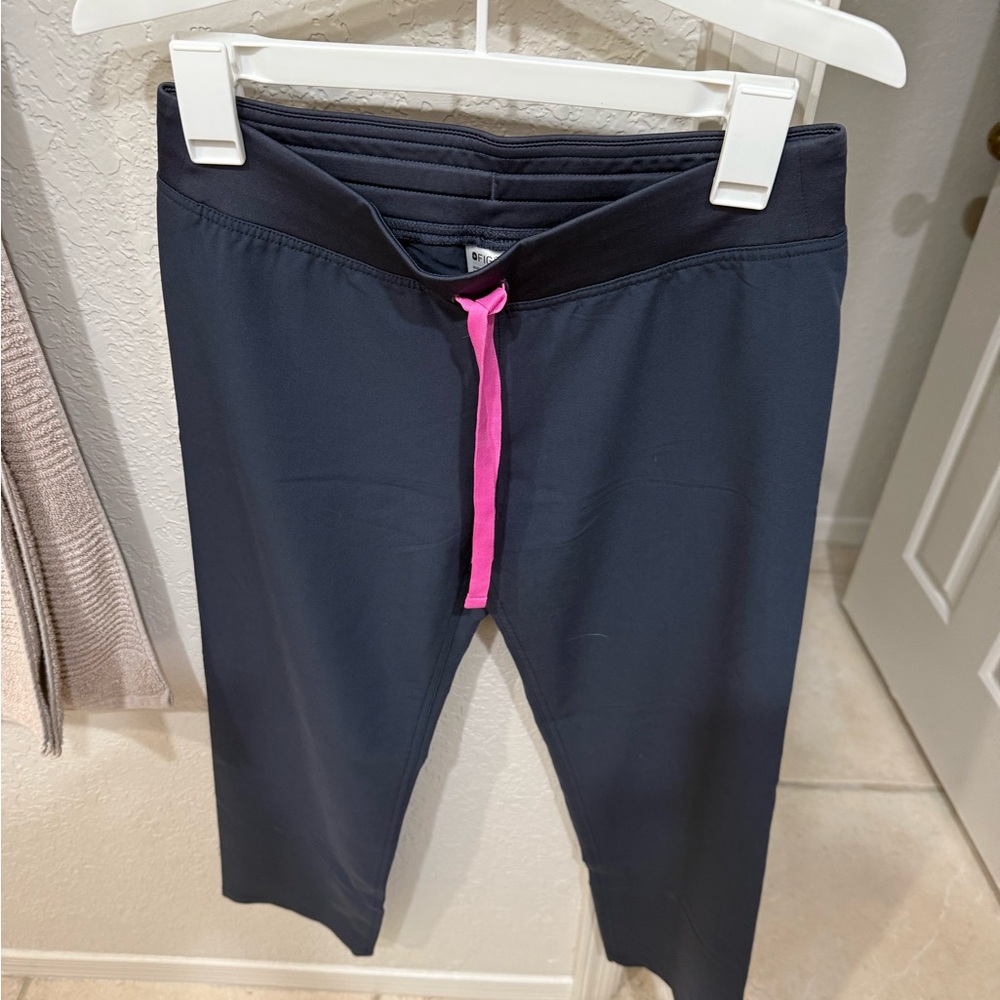 Figs Women's Livingston midnight blue with pink drawstring XS/P
